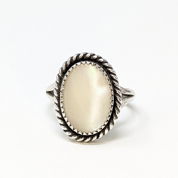 Sold - Picture 4 of 6